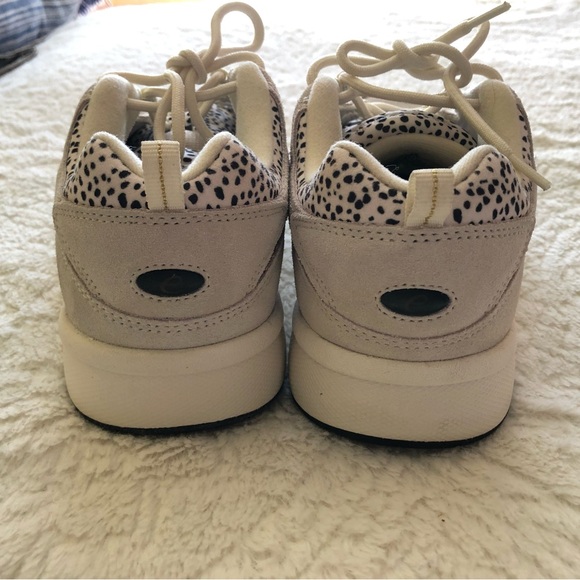 Easy Spirit Sneakers Size 8.5WW - Picture 6 of 6